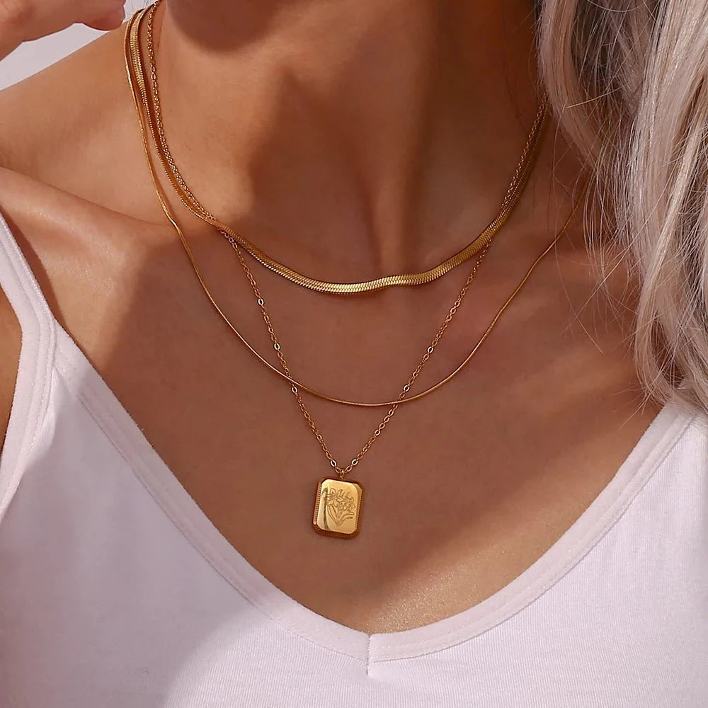 Eternal Roses Necklace