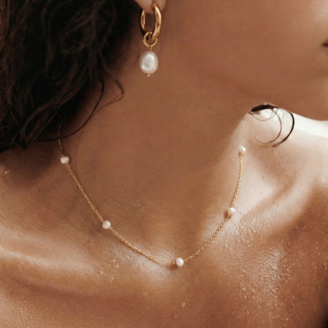 Bella Pearl Earrings